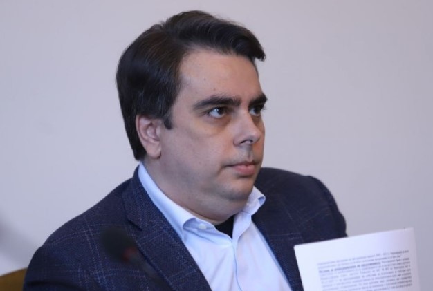 Съпредседателят на Продължаваме промяната ПП и бивш финансов министър Асен